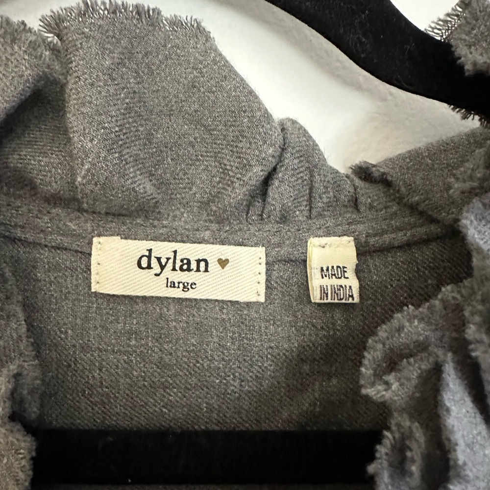 Dylan Gray Ruffled V-Neck Flannel Shirt L - Picture 2 of 6